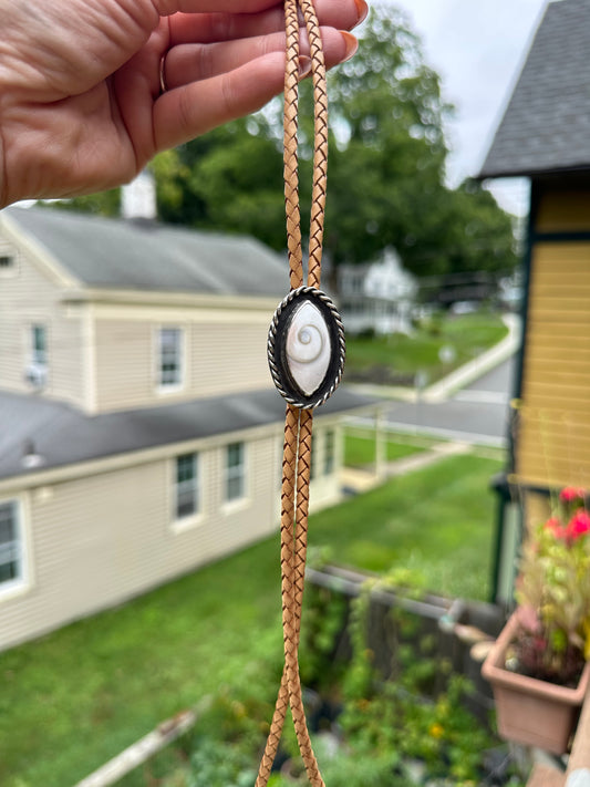 Shiva Shell Bolo